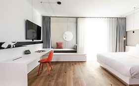 Kpm Hotel & Residences Berlin, A Member Of Design Hotels